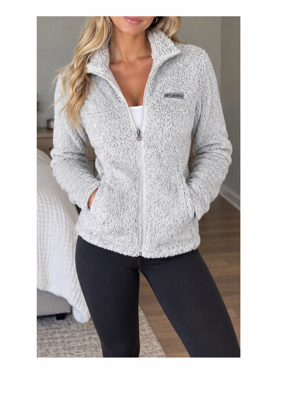 Columbia Full Zip Jacket Fleece Faux Fur Soft Comfy Pockets Sz Medium White Gray